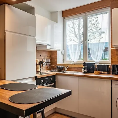 Apartman La Cachette - Centre - Proche Parking Gratuit - Wifi & Tv - Commerces A Proximite