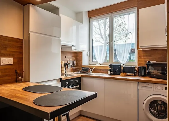 Daire La Cachette - Centre - Proche Parking Gratuit - Wifi & Tv - Commerces A Proximite