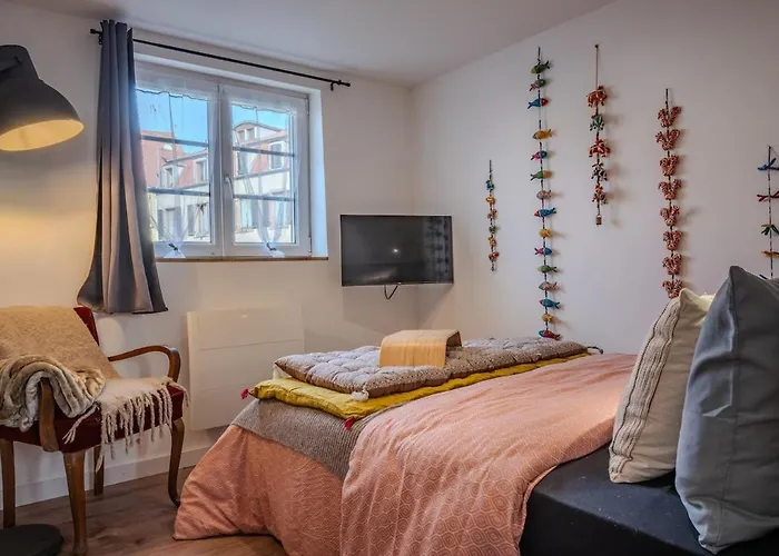 Daire La Cachette - Centre - Proche Parking Gratuit - Wifi & Tv - Commerces A Proximite *